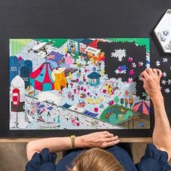 Puzzlup 3000 - XXL Puzzelmat Neopreen - Zelfsluitend En Antislip - Portapuzzle Met Luxe Opbergtube - Tot En Met 3000 Stukjes - 95 X 150 Cm -Exporteren puzzels winkel 550x550 231