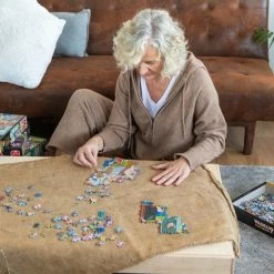 Wasgij Destiny 20 De Speelgoedwinkel! Puzzel - 1000 Stukjes -Exporteren puzzels winkel 550x825 103