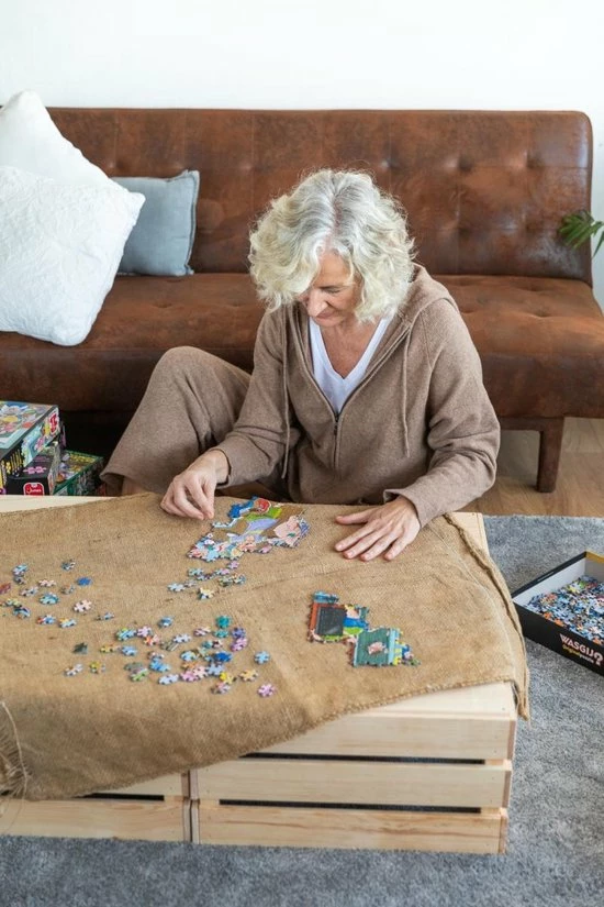 Wasgij Retro Destiny 5 Tijdreizen! Puzzel - 1000 Stukjes 7 Wasgij Retro Destiny 5 Tijdreizen! Puzzel - 1000 Stukjes - Afbeelding 5